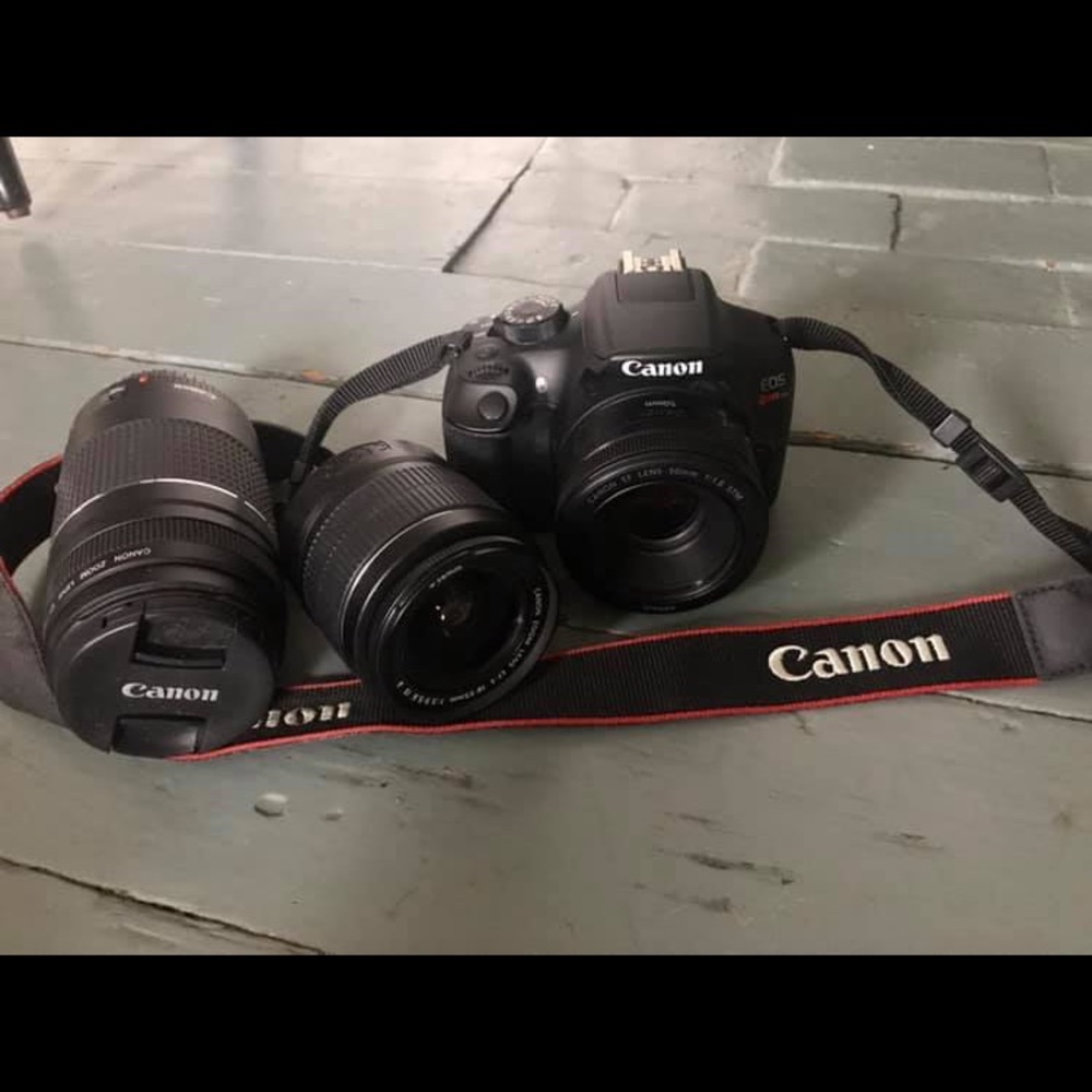 SOLD ! Canon rebel t6 with 4 lenses